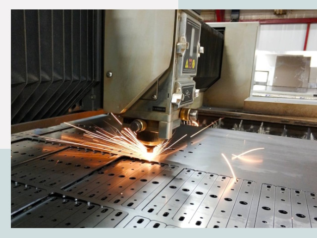 Лазерная резка металла в Удомле от 623 руб.